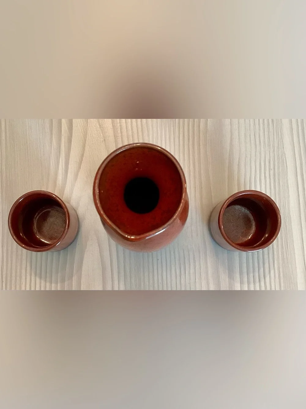 Vintage Japanese Ceramic Sake Set Red Speckled Glaze Tokkuri Bottle 2 Cups MCM